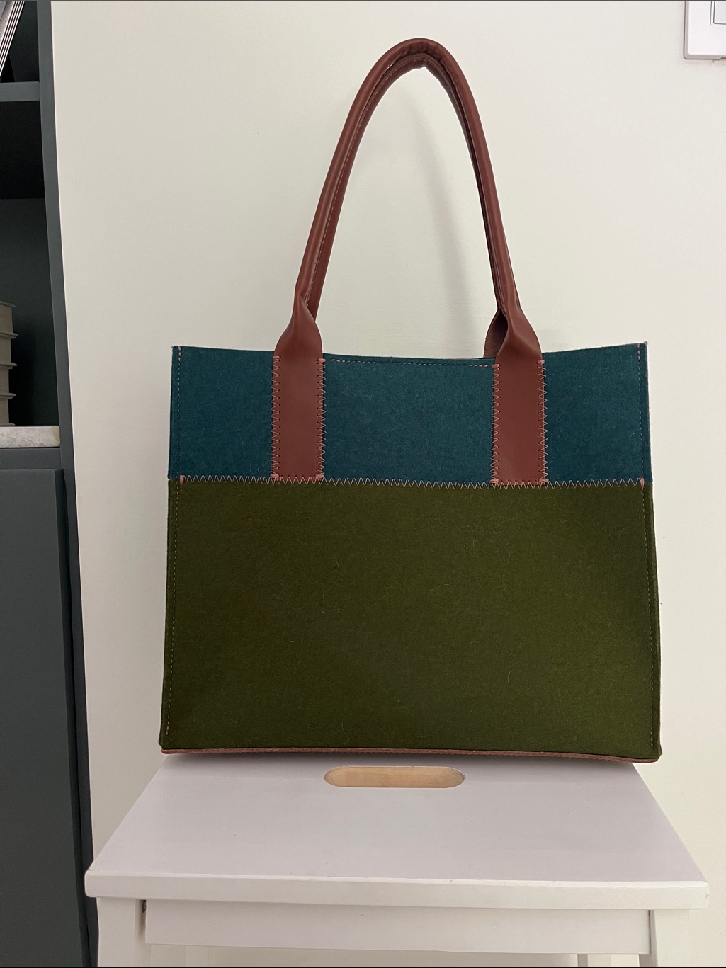 Stylish Two-Tone Graf Lantz Wool Tote Bag In Teal And Olive With Leather Handles